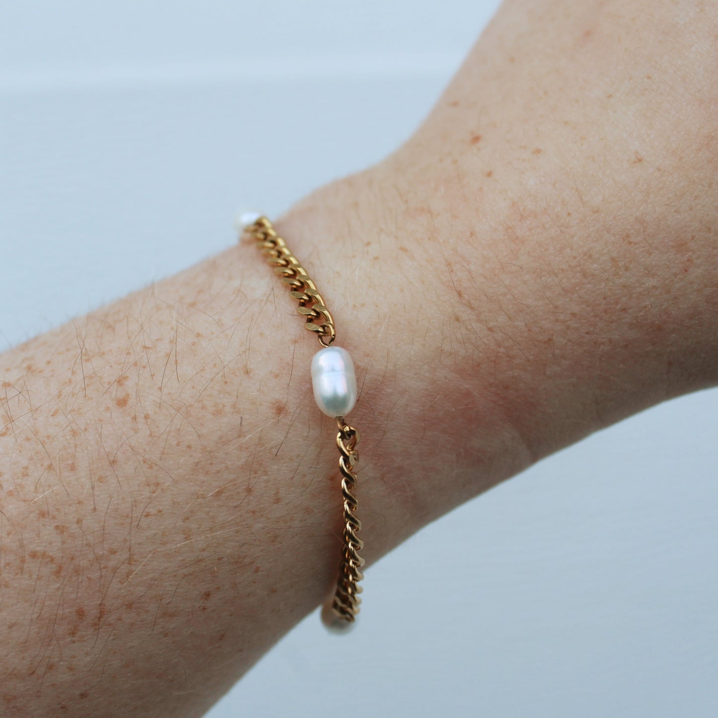 Ariel Oblong Pearl Bracelet